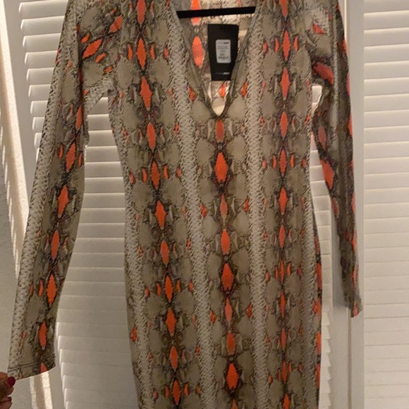 Fashion nova body con dress size large - Picture 3 of 3